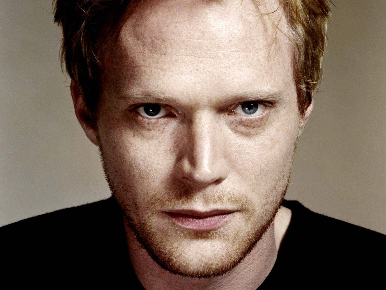 Paul Bettany Actor Vintage Aesthetic Background