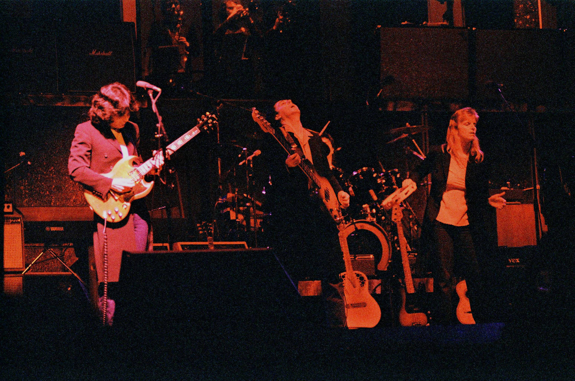 Paul Mccartney And Wings Live On Stage