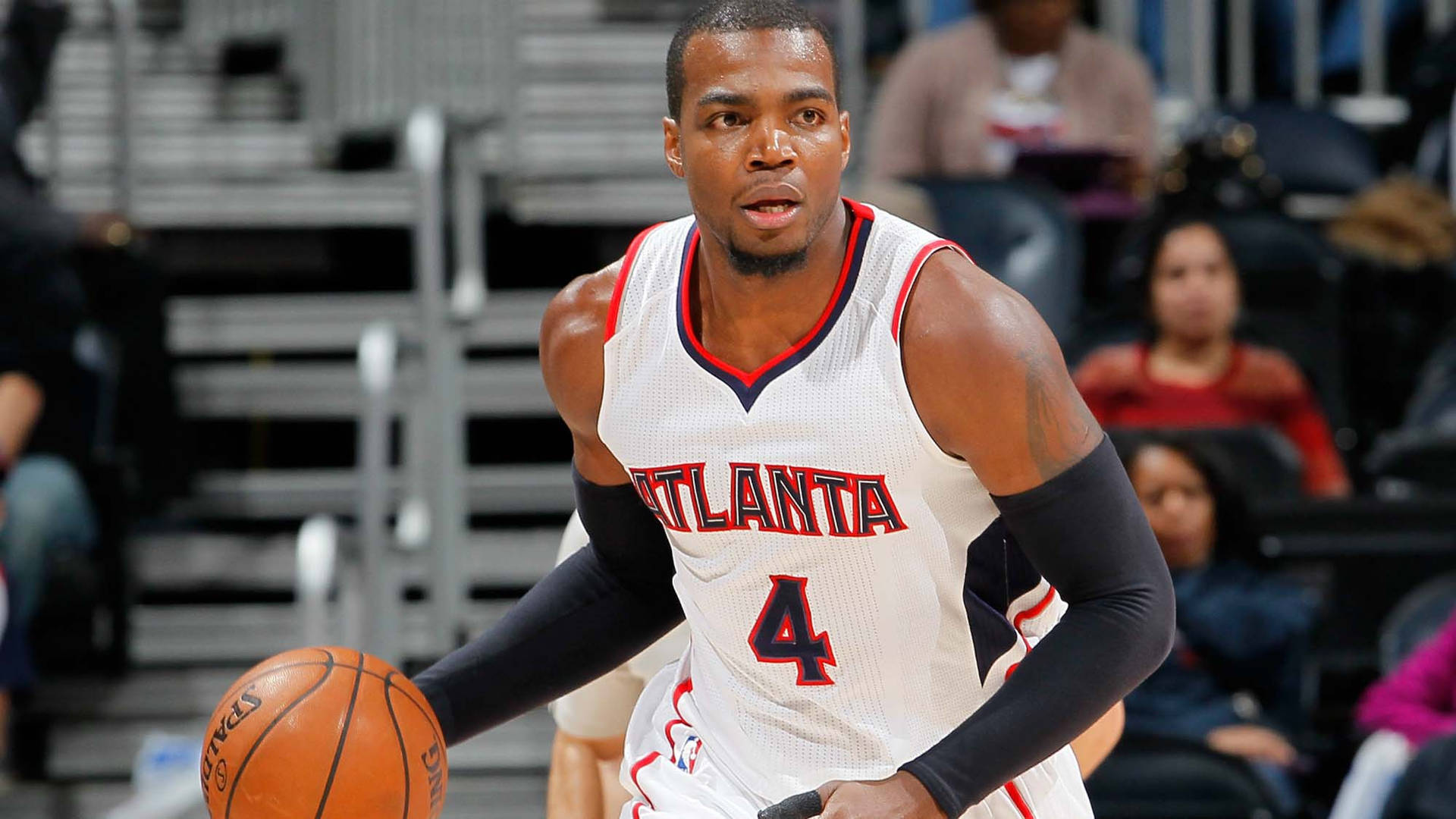 Paul Millsap At Philips Arena Background