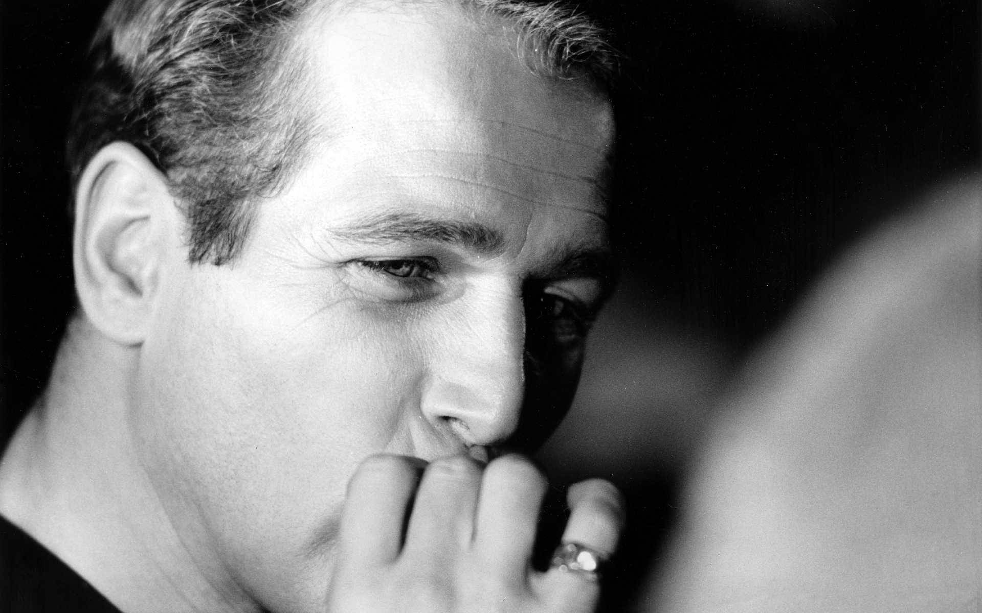 Paul Newman Close-up Shot Background