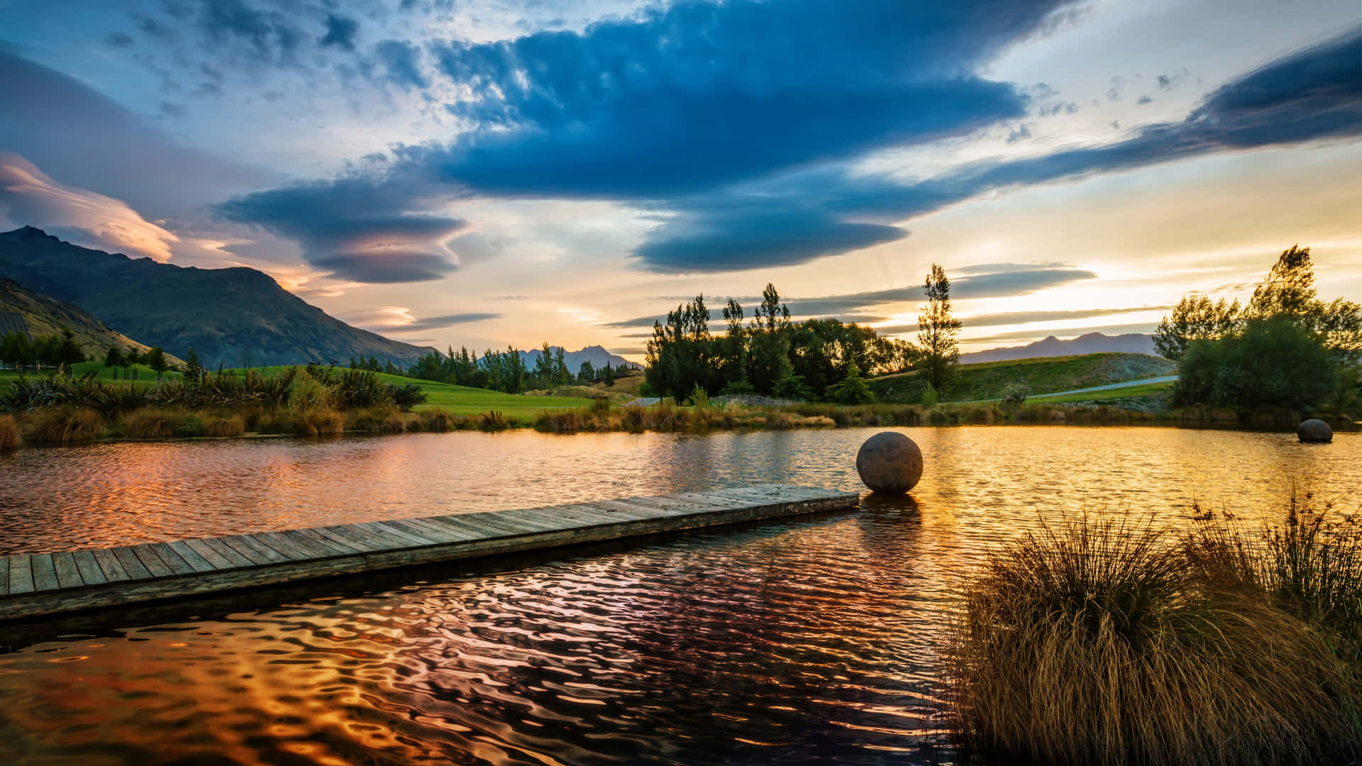 Peaceful Evening Sunset On The Stunning Lake Tahoe Background