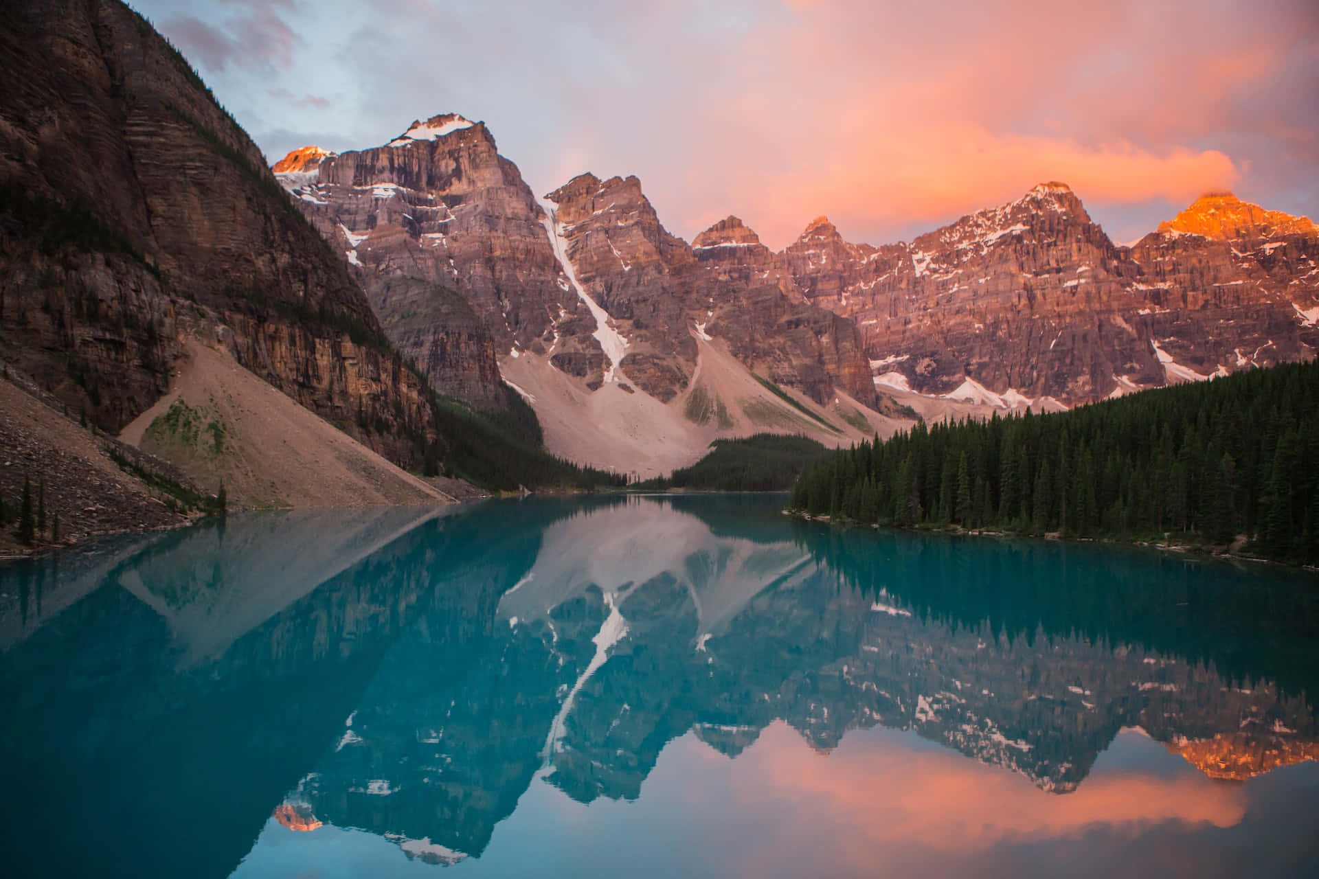 Peaceful Relaxing Banff National Park Background