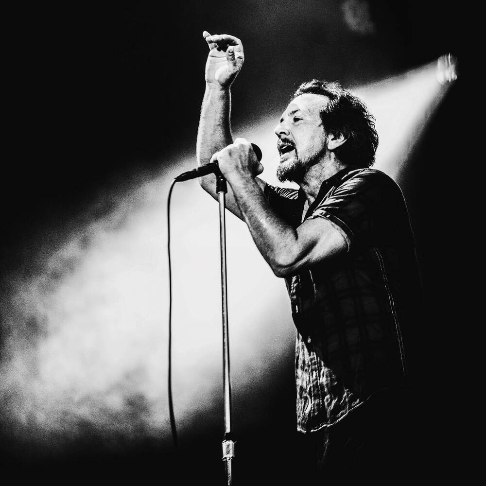 Pearl Jam Eddie Vedder Black And White Aesthetic Background