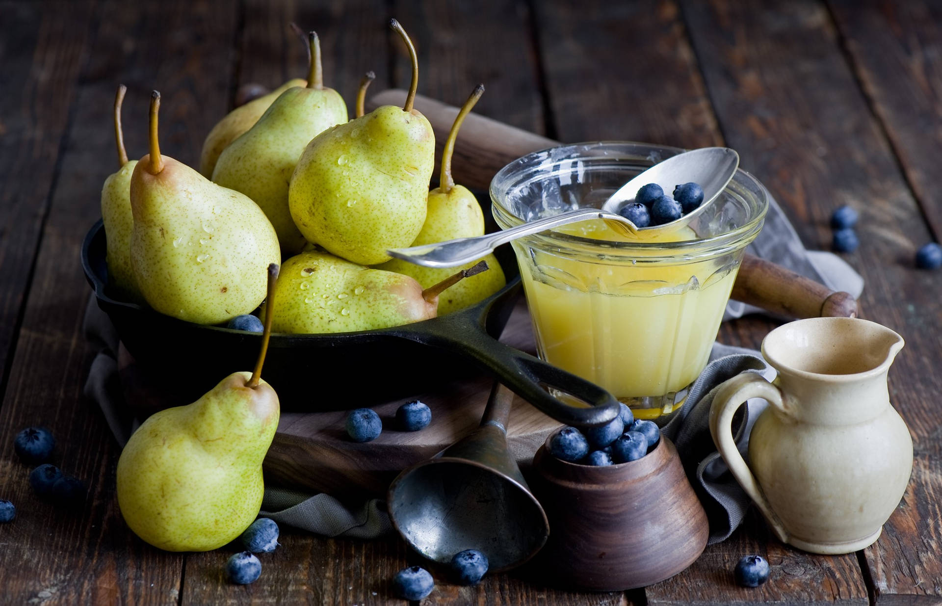 Pears And Blue Berries Juice Background