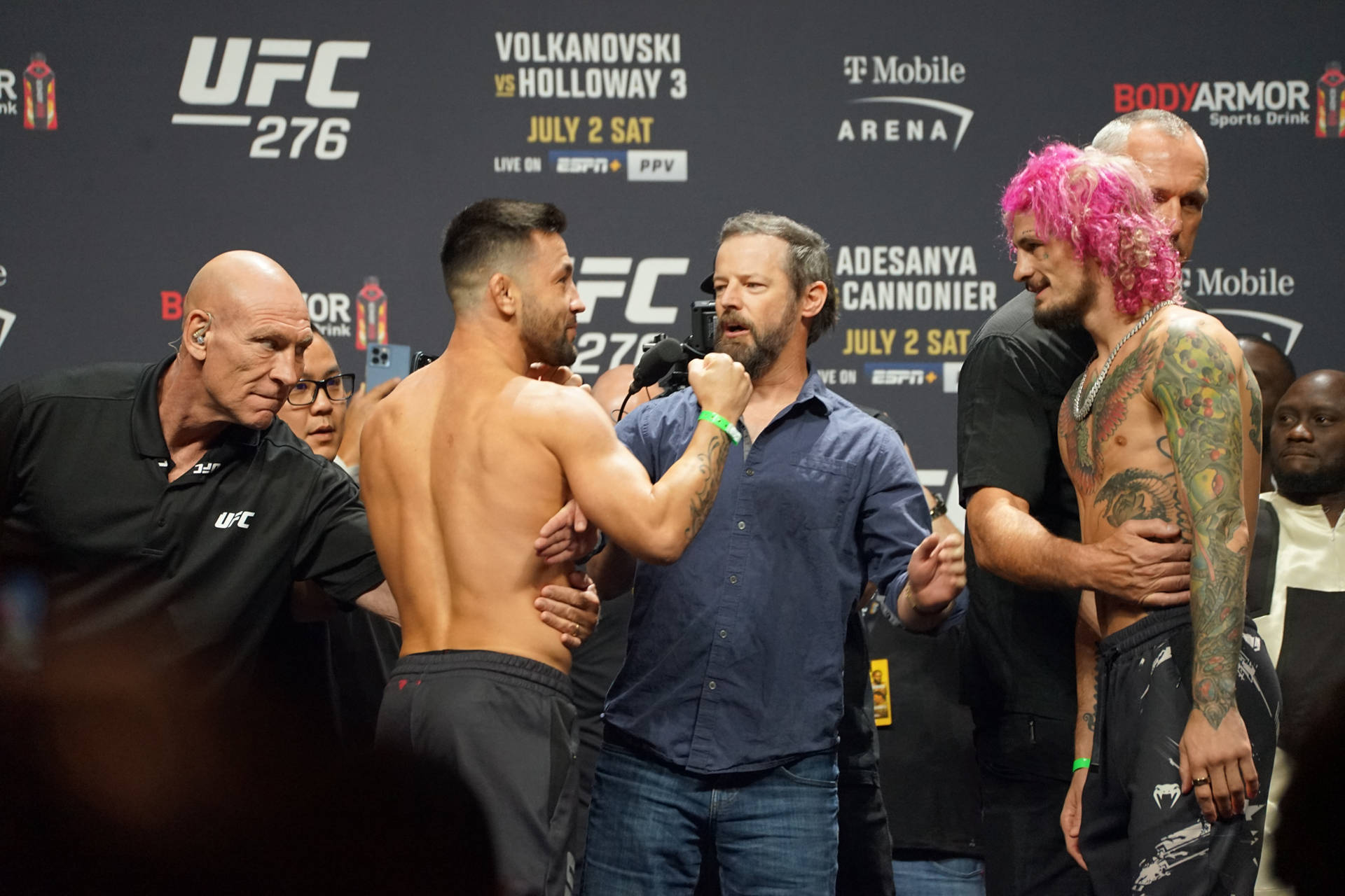 Pedro Munhoz Weigh-in Match Background