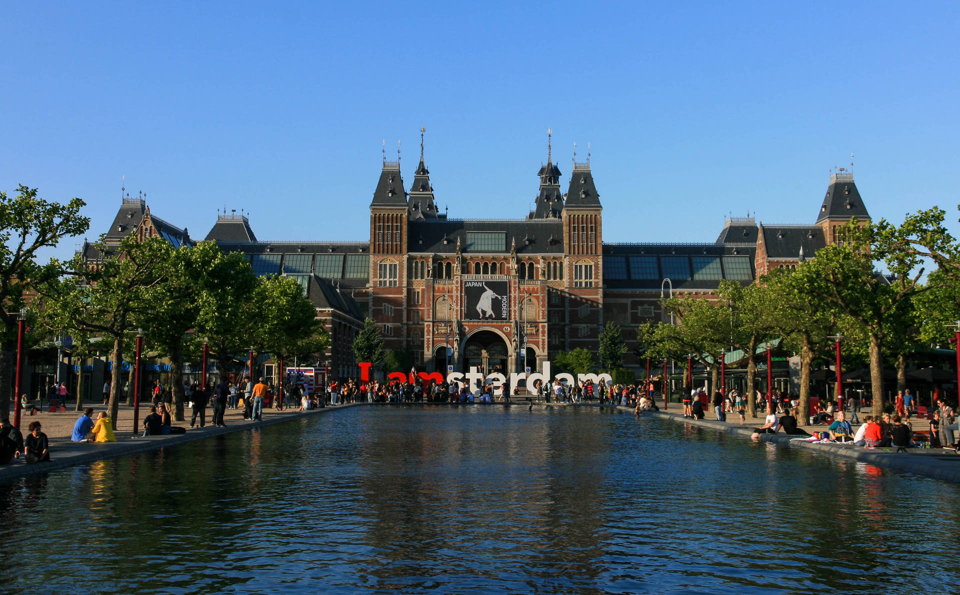 People Outside Rijksmuseum Background