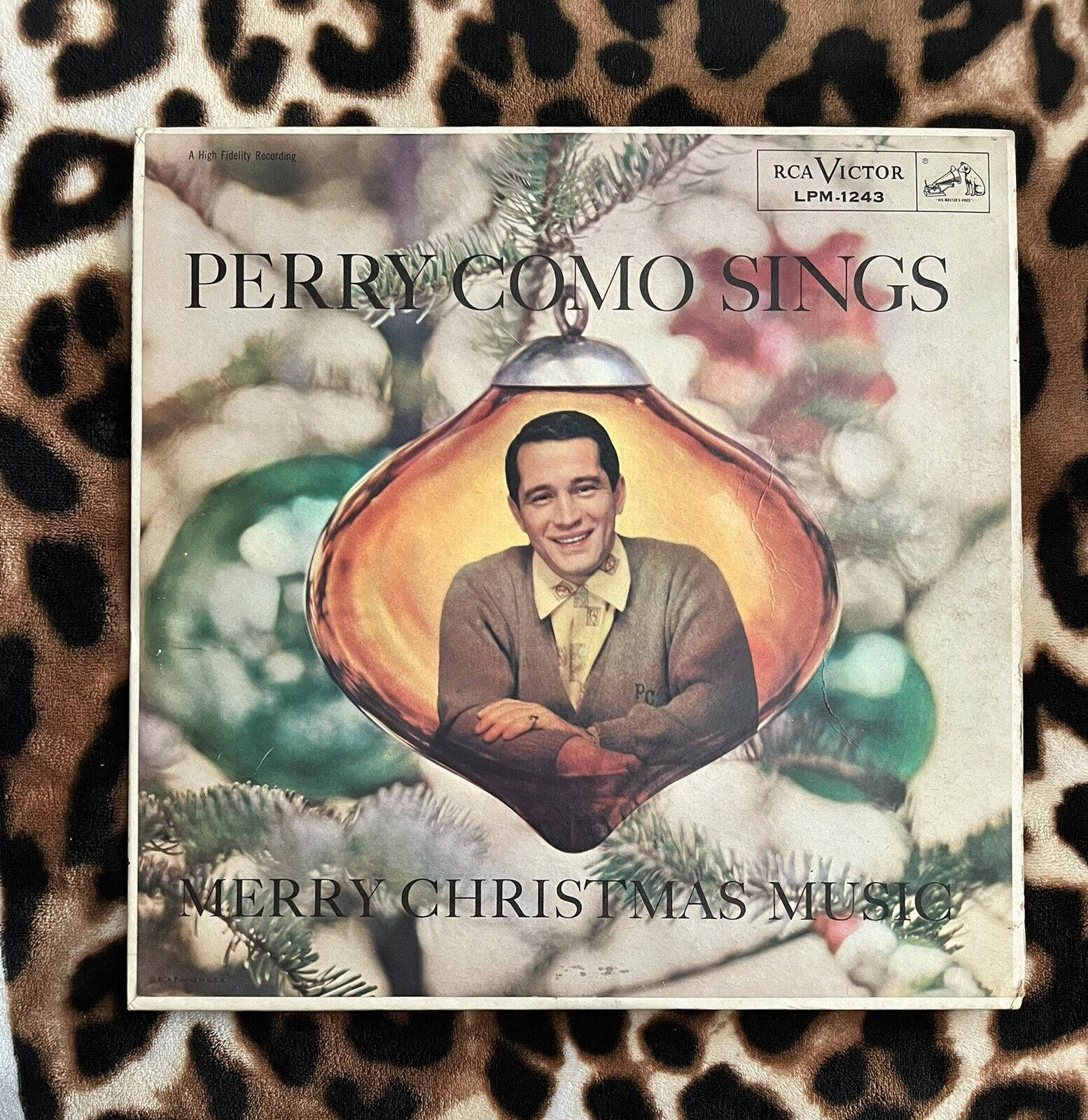 Perry Como Christmas Music Cover Background