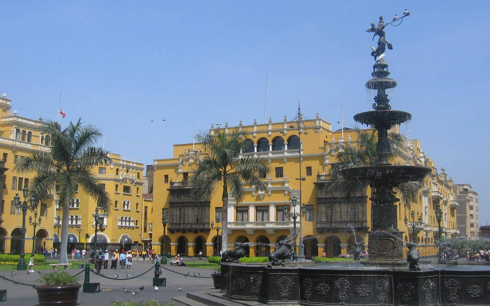Peru Plaza Mayor Background