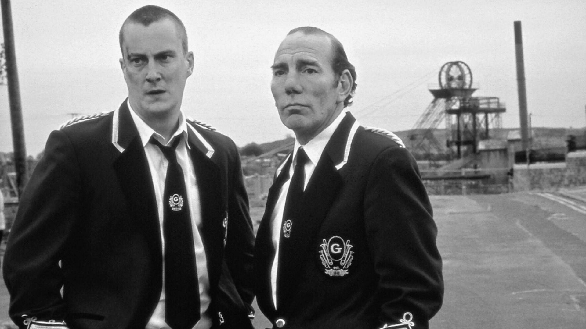 Pete Postlethwaite And Stephen Tompkinson Background