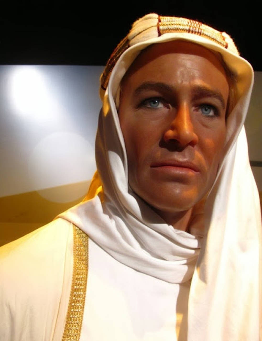 Peter O'toole As T.e. Lawrence Wax Figure Background