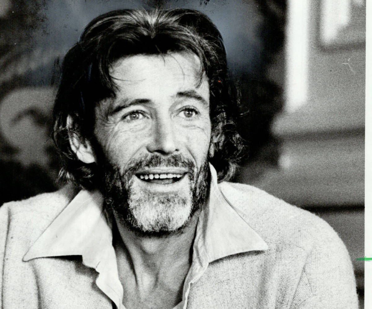 Peter O'toole Greyscale Picture Background