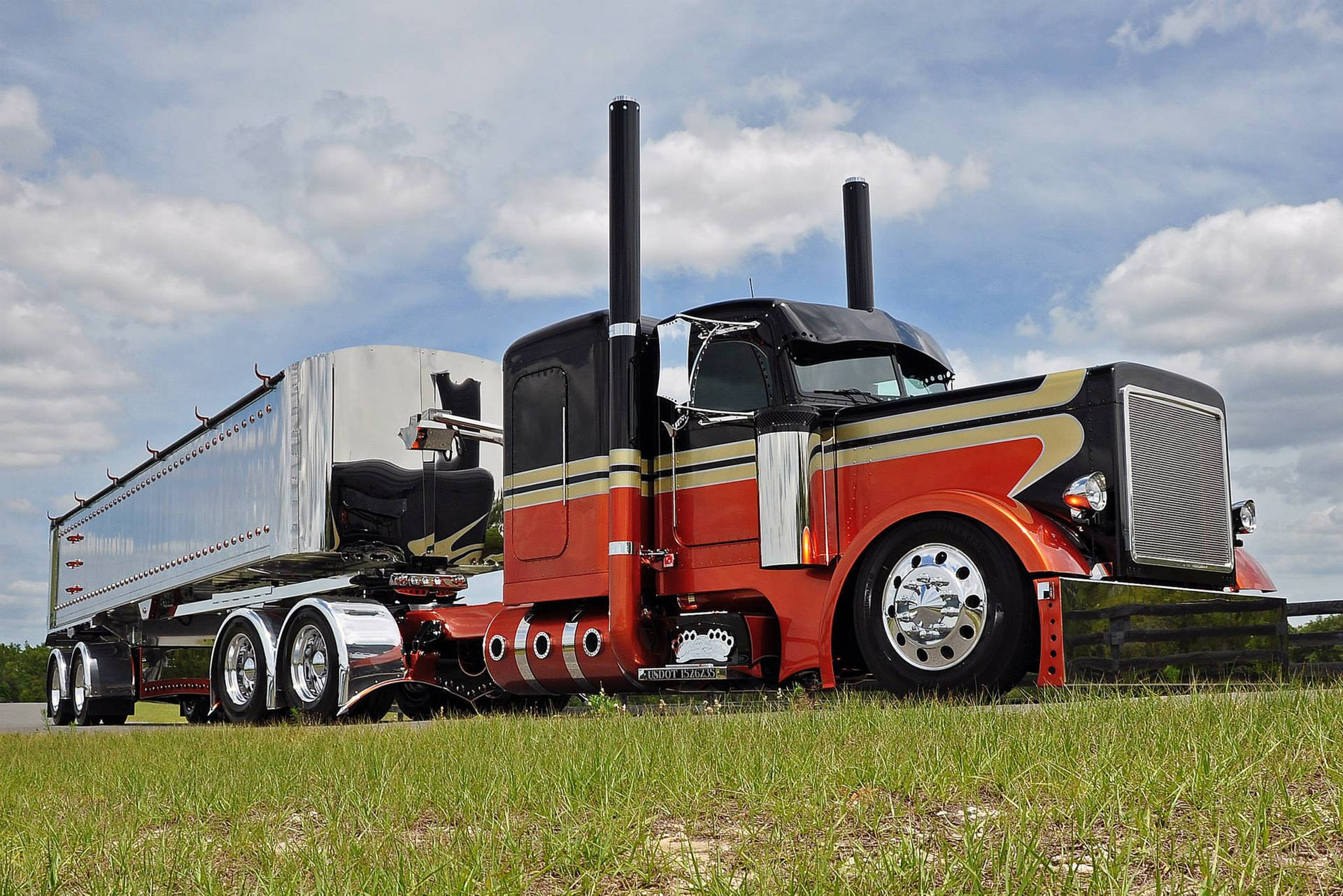 Peterbilt 379 Background