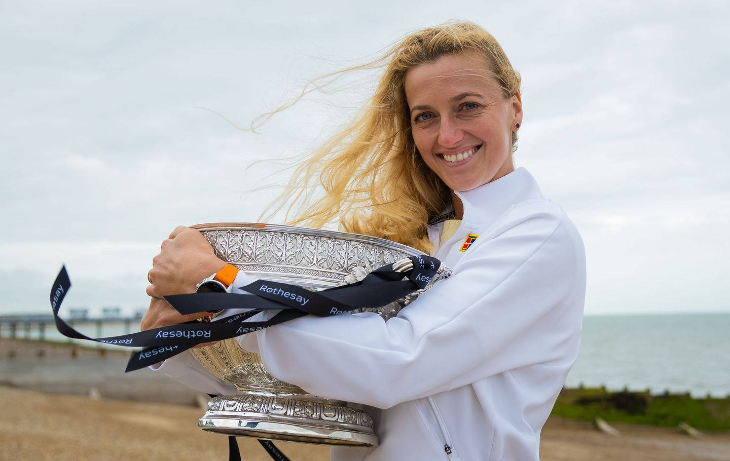 Petra Kvitova Hugging Trophy