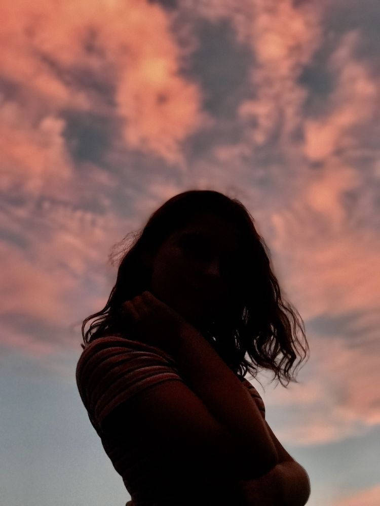 Pfp Aesthetic Girl Under Cloudy Sunset Sky