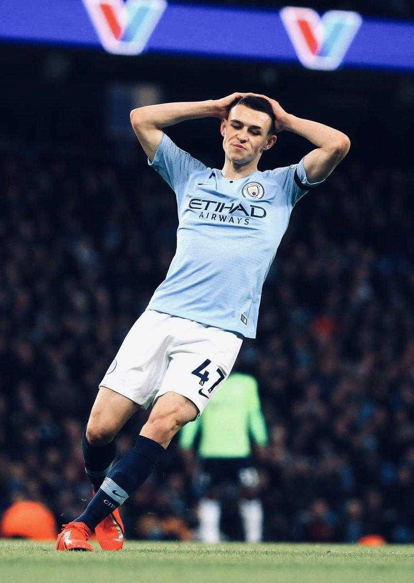 Phil Foden Playing Suave Background