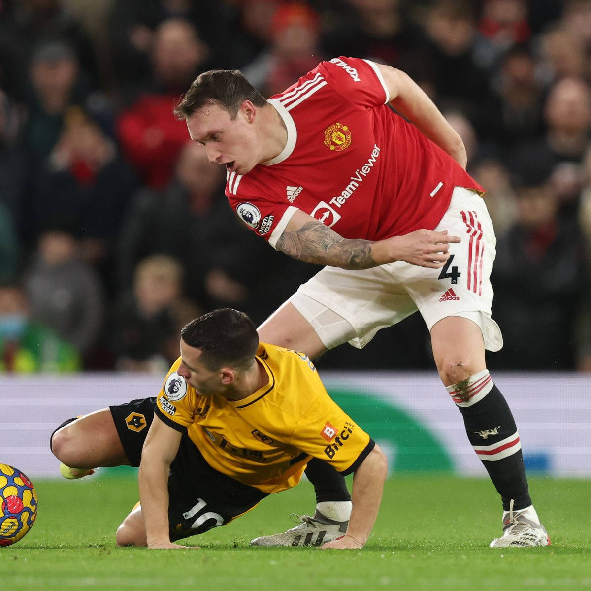 Phil Jones Bowing Field Background