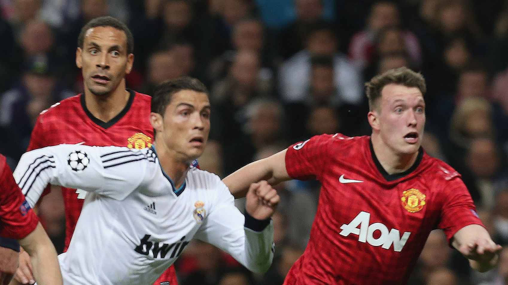 Phil Jones Next To Ronaldo