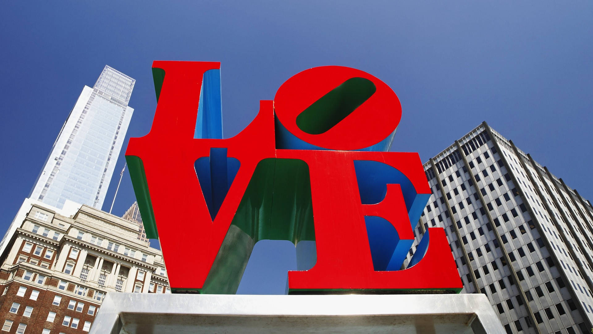 Philadelphia Love Statue Background