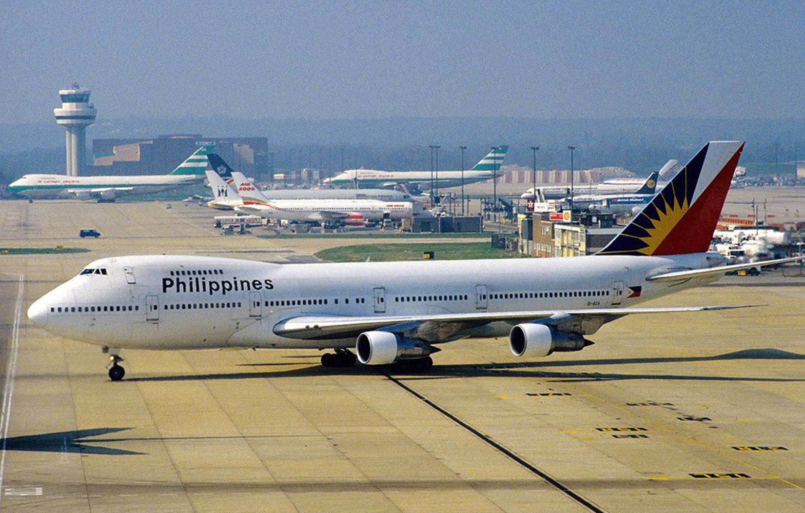 Philippine Airlines Paved Airport Runway Background