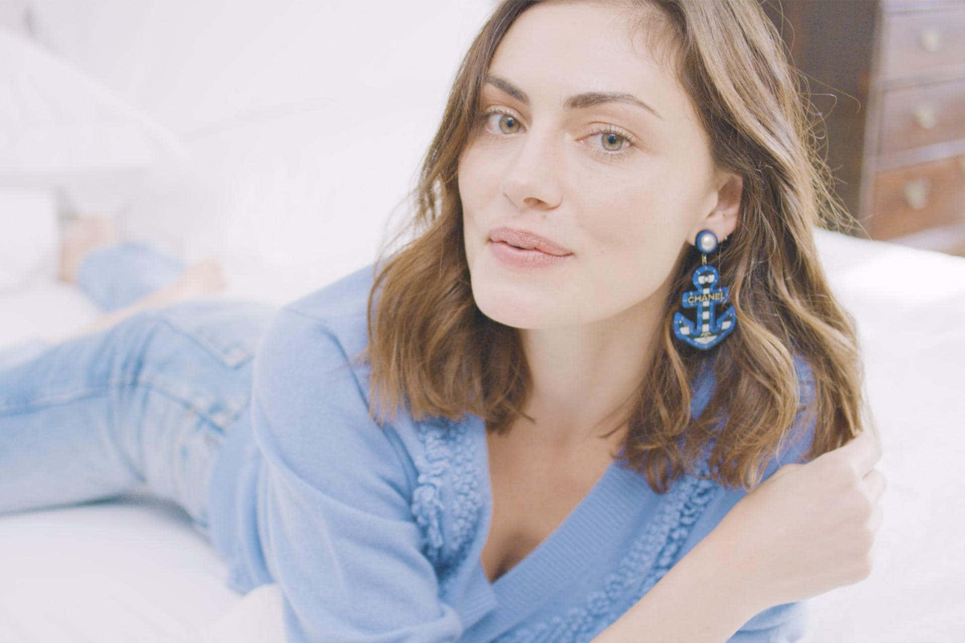 Phoebe Tonkin Blue Outfit Portrait Background