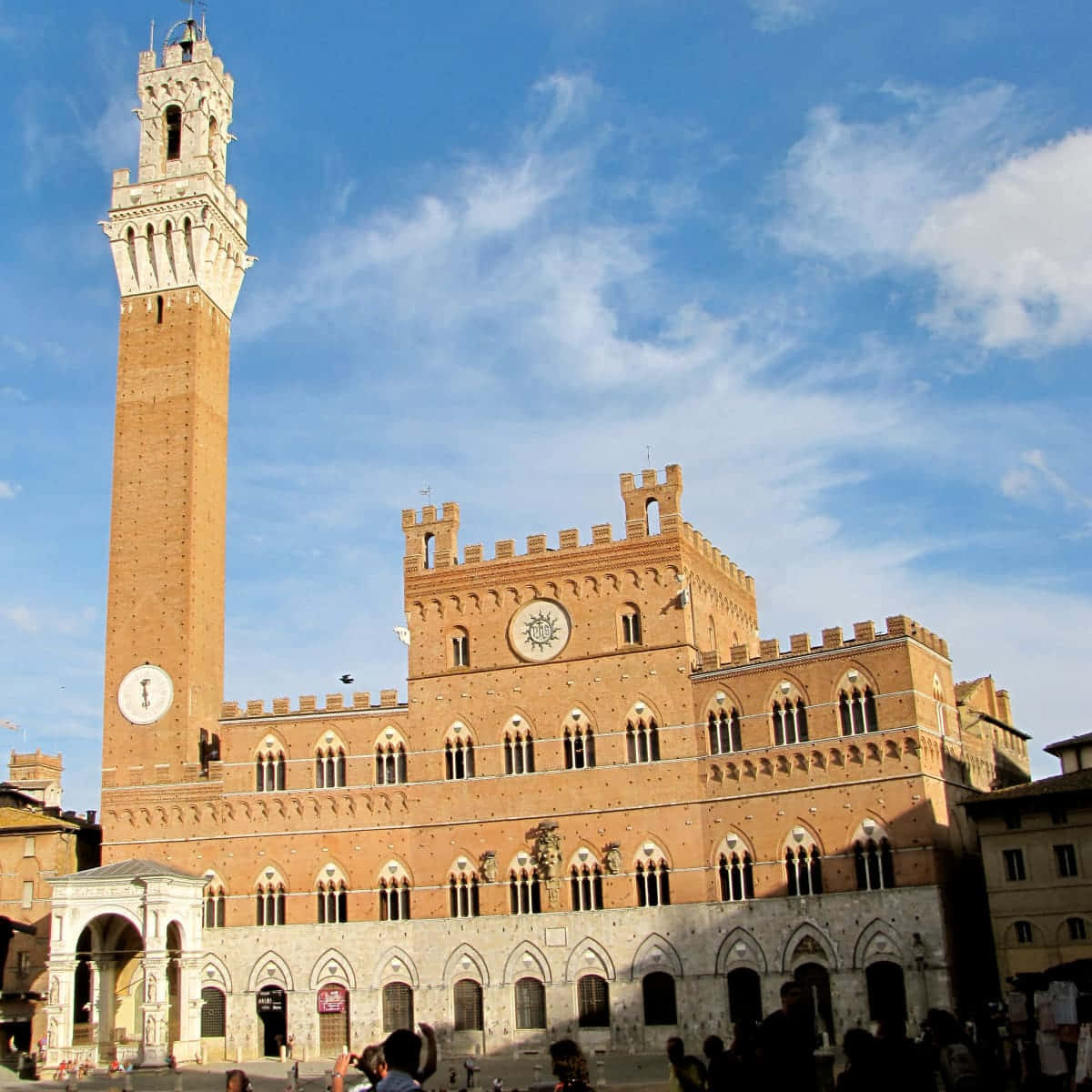 Piazza Del Campo - The Historic Heart Of Siena Background