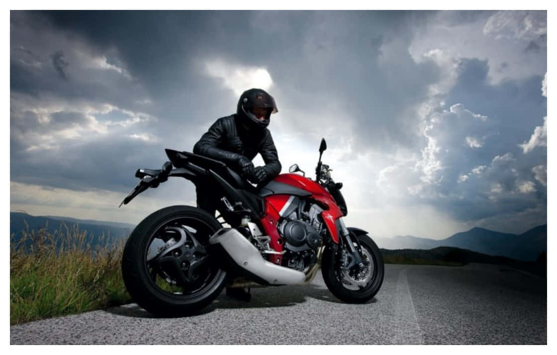 Picture Perfect Ride: Rev Up Your Soul With This Amazing Motorcycle And Enjoy The Ride Of A Lifetime. Background