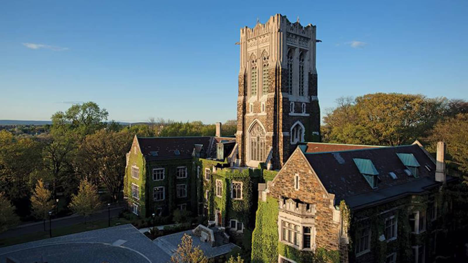 Picturesque Alumni Memorial Building Lehigh University Background