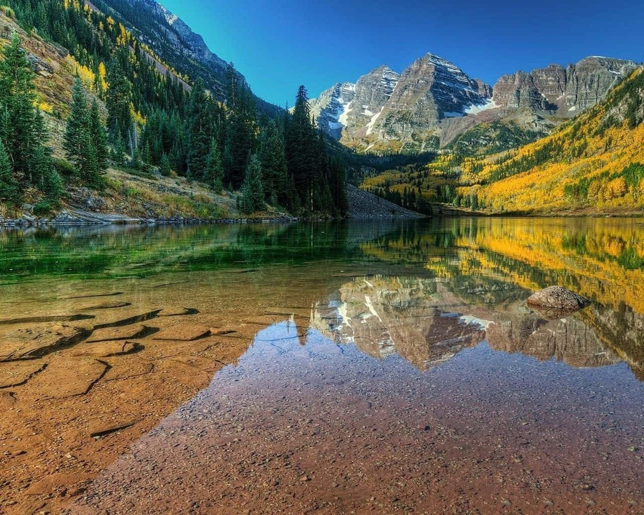 Picturesque Maroon Bells Colorado Desktop Background
