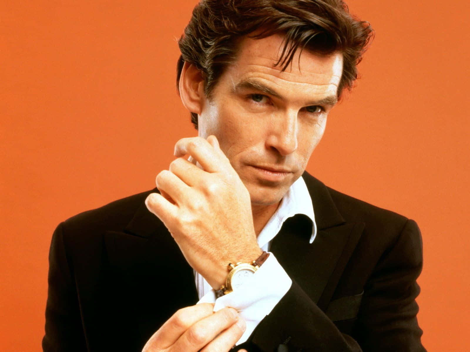 Pierce Brosnan In The Movie The World Is Not Enough Background