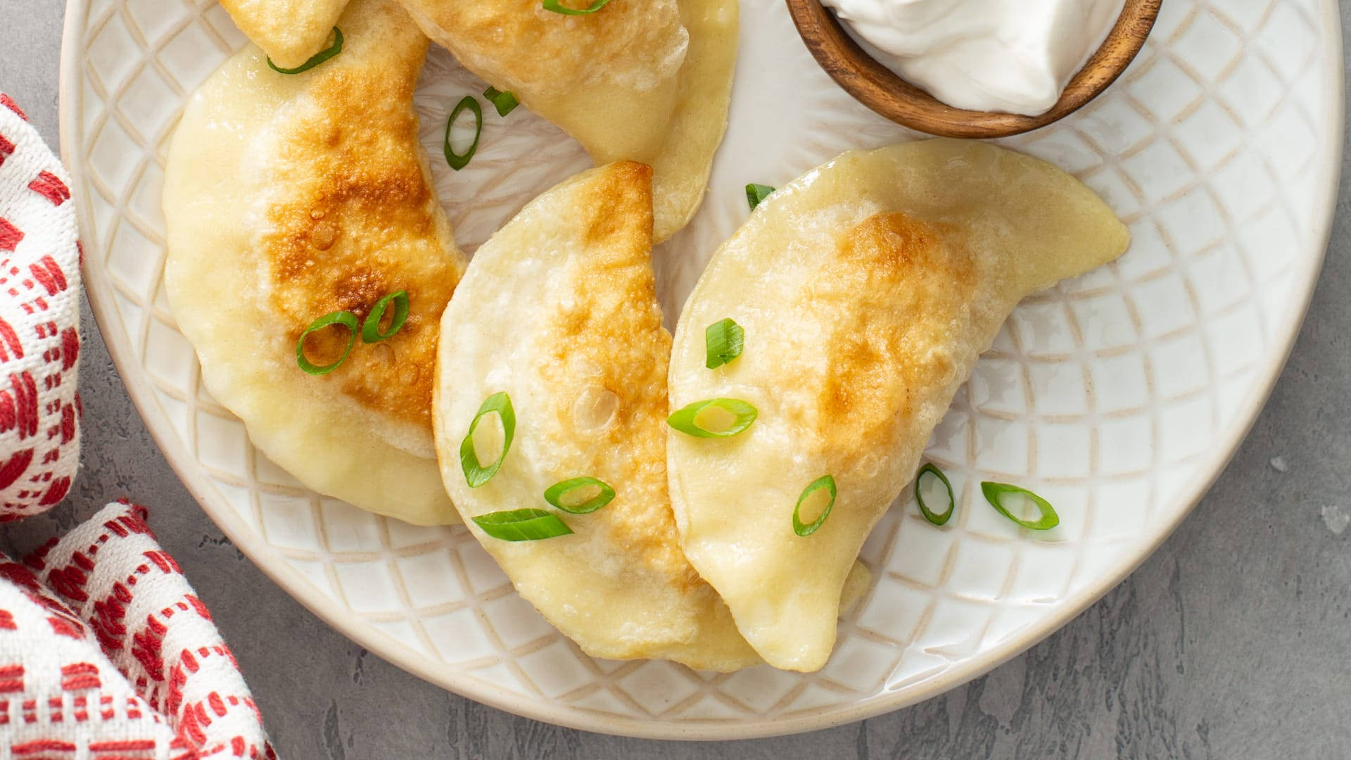 Pierogi Cream Leeks Background