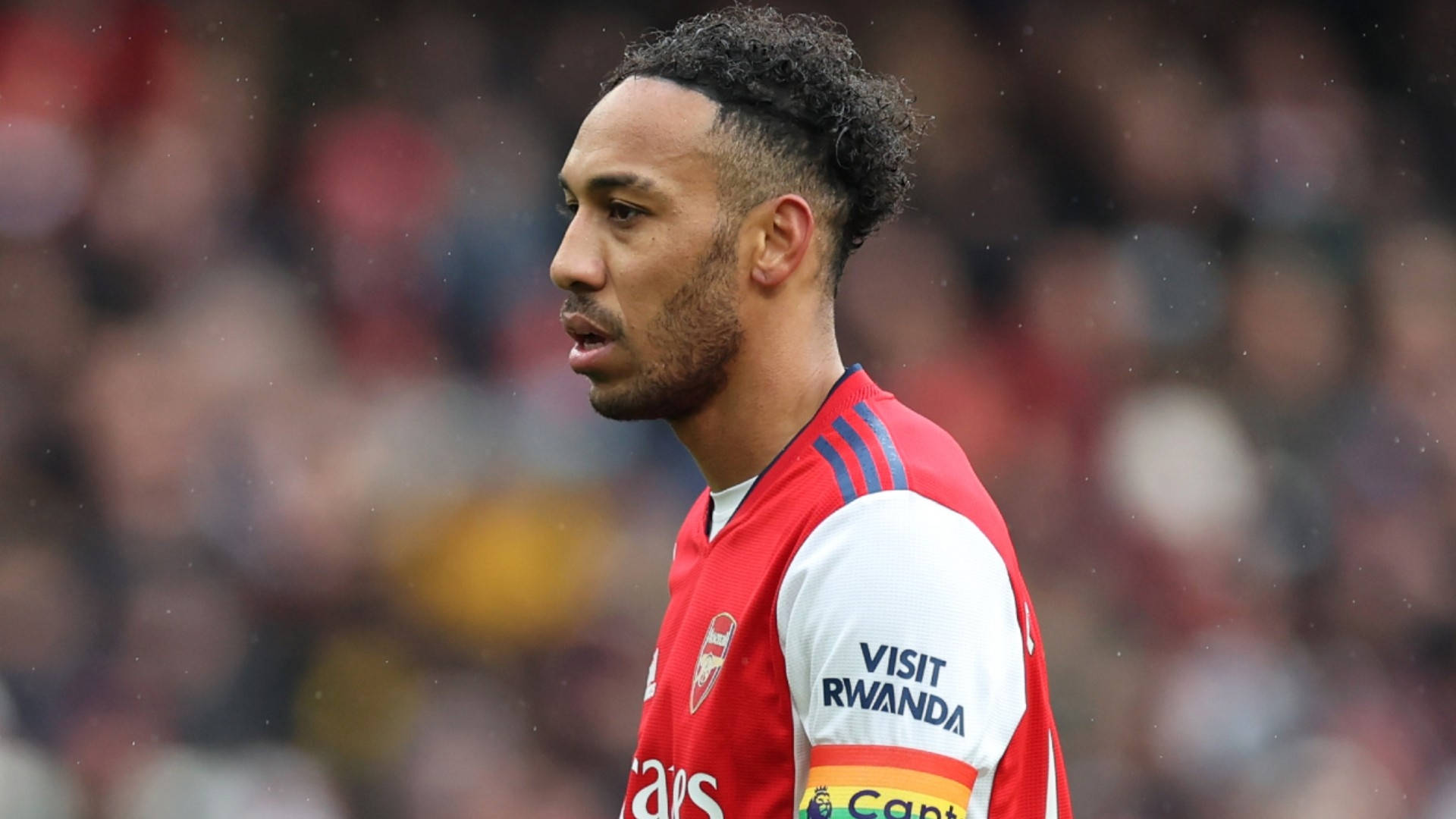 Pierre-emerick Aubameyang Side Profile Background