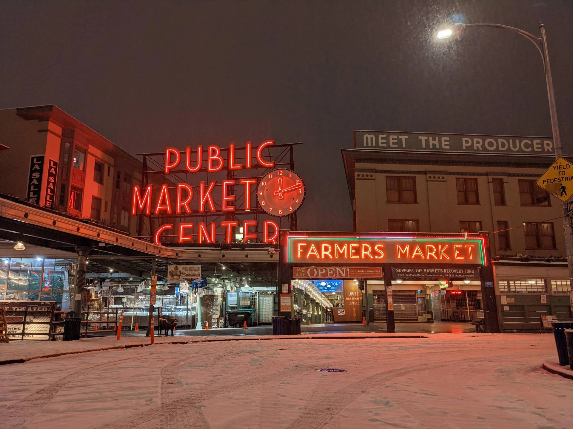 Pike Place Market Evening Snow Background