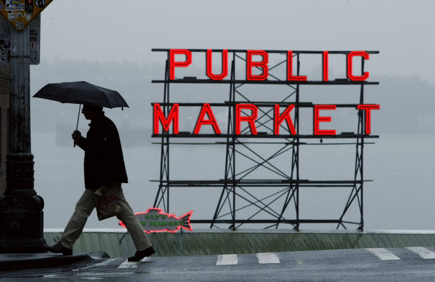 Pike Place Market On A Rainy Day Background