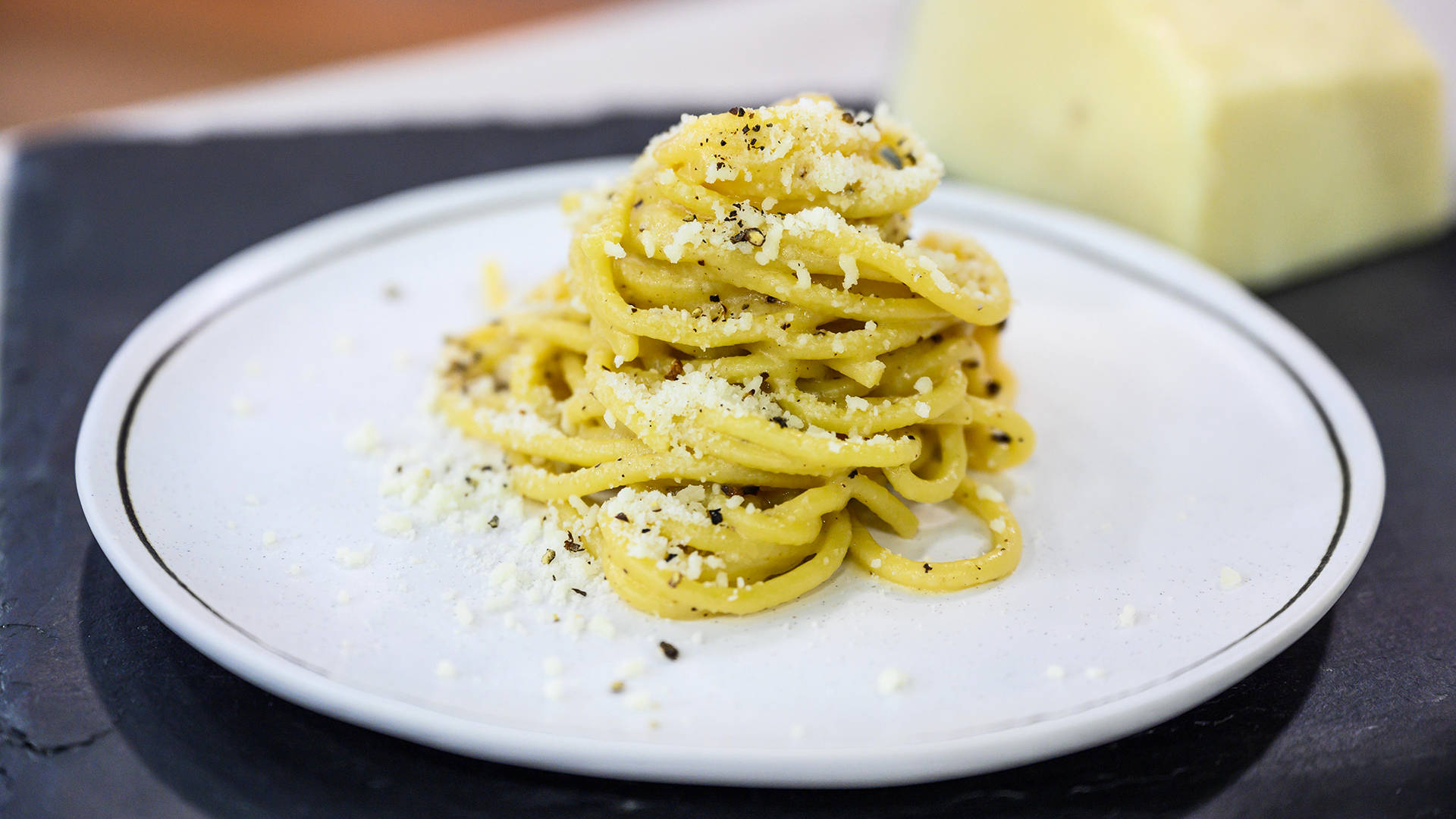 Pile Of Cacio E Pepe Background