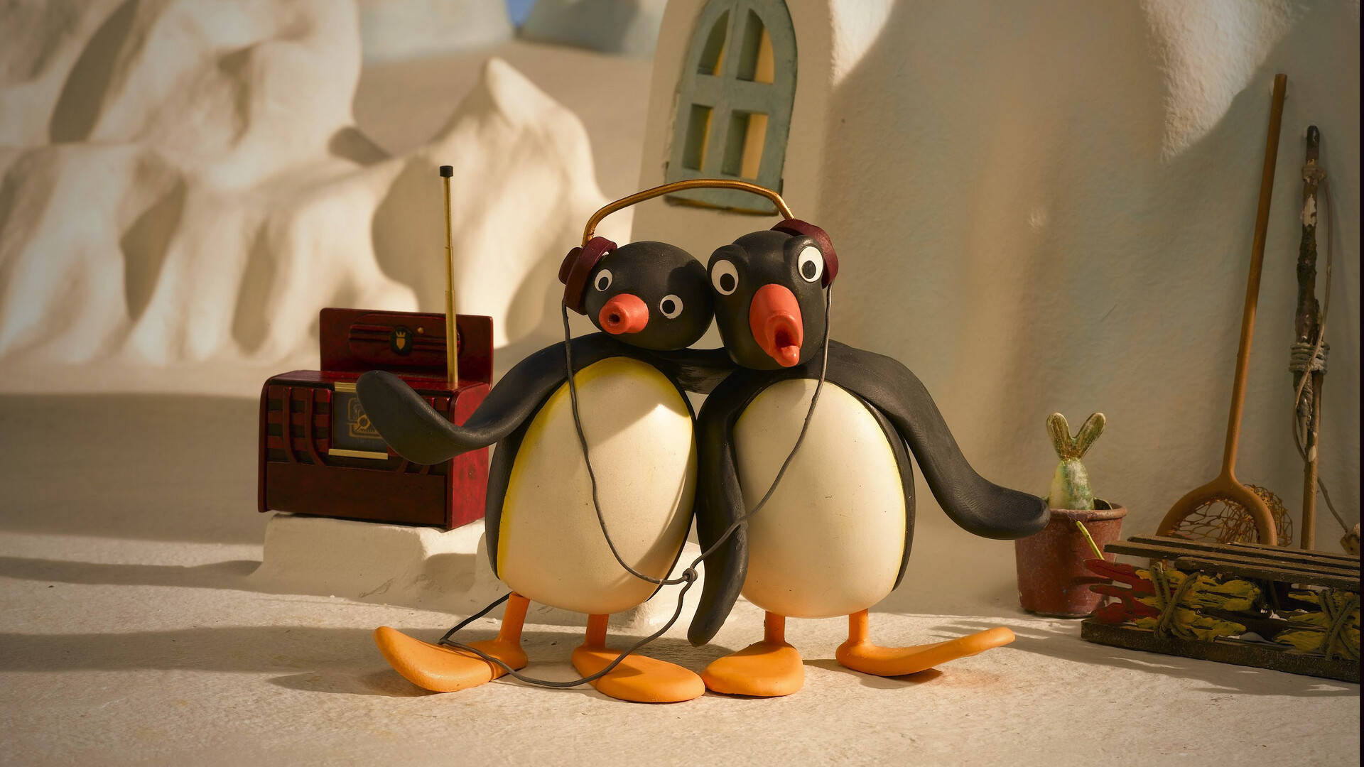 Pingu And Pingo Listening Music