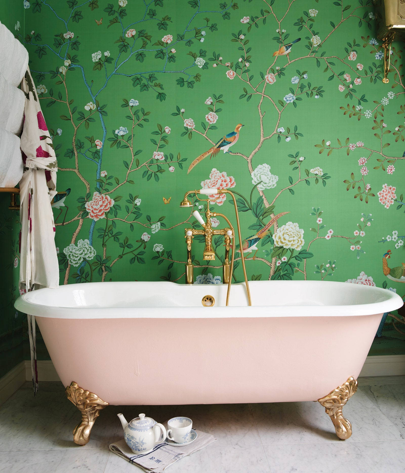 Pink Bathtub Green Flowery Wallpaper Background