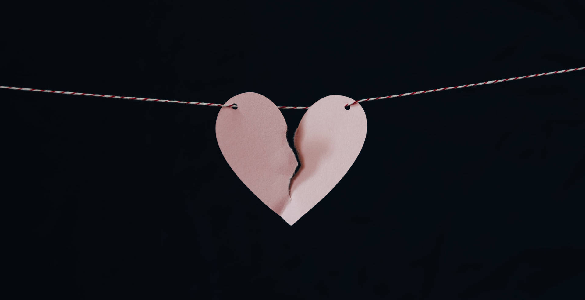 Pink Broken Heart 4k Background