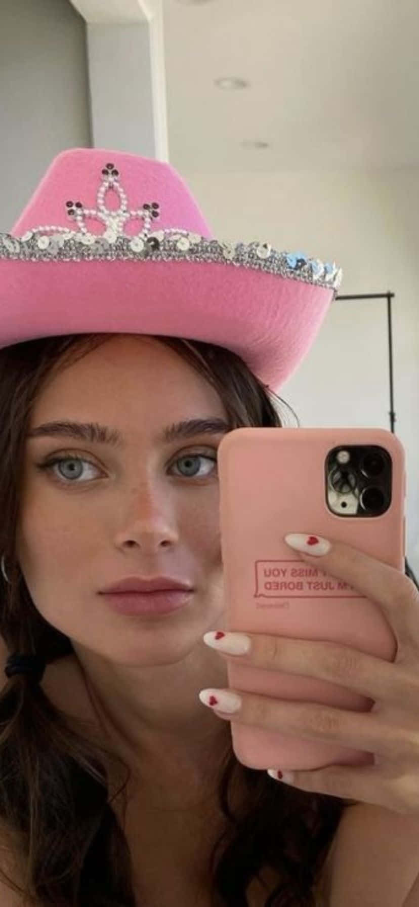 Pink Cowgirl Hat Selfie