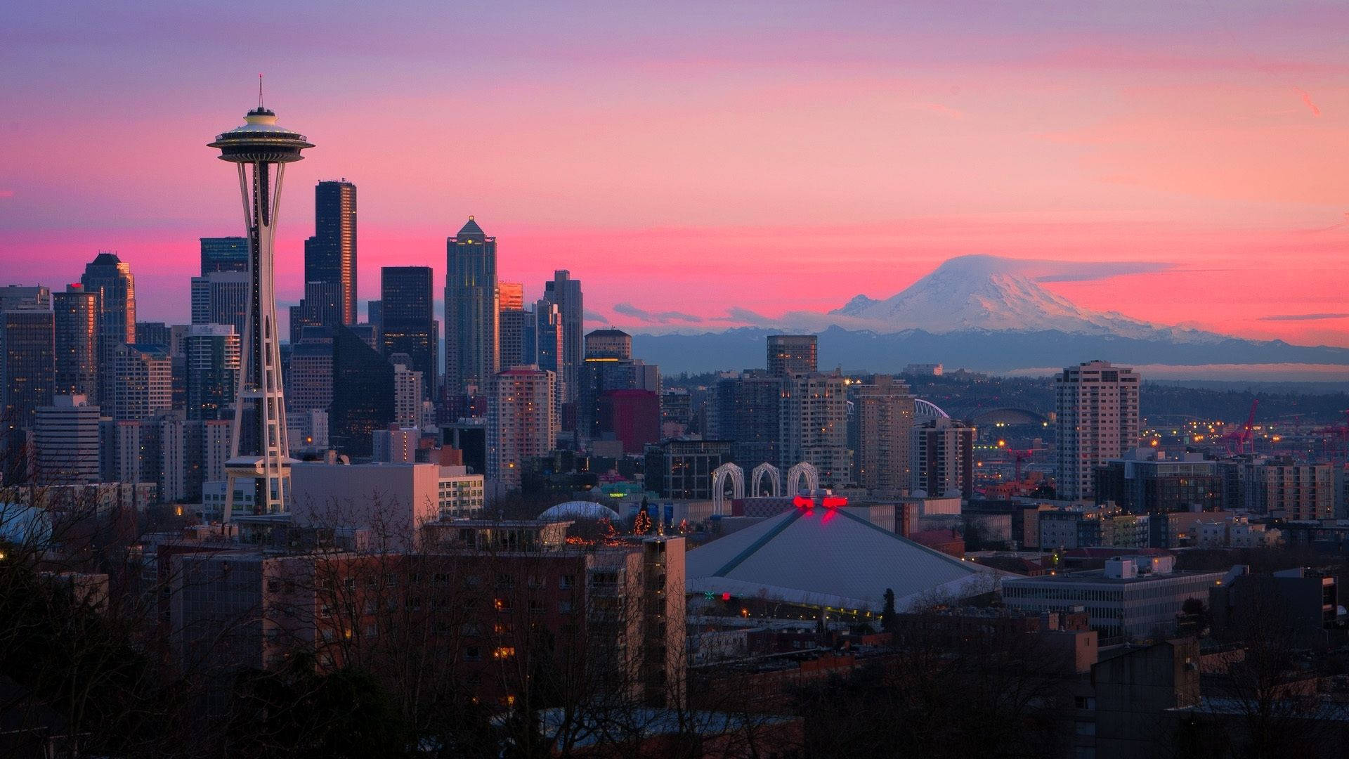 Pink Dusk Sky In Seattle Background