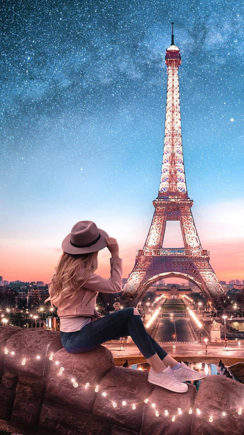 Pink Eiffel Tower Sparkle