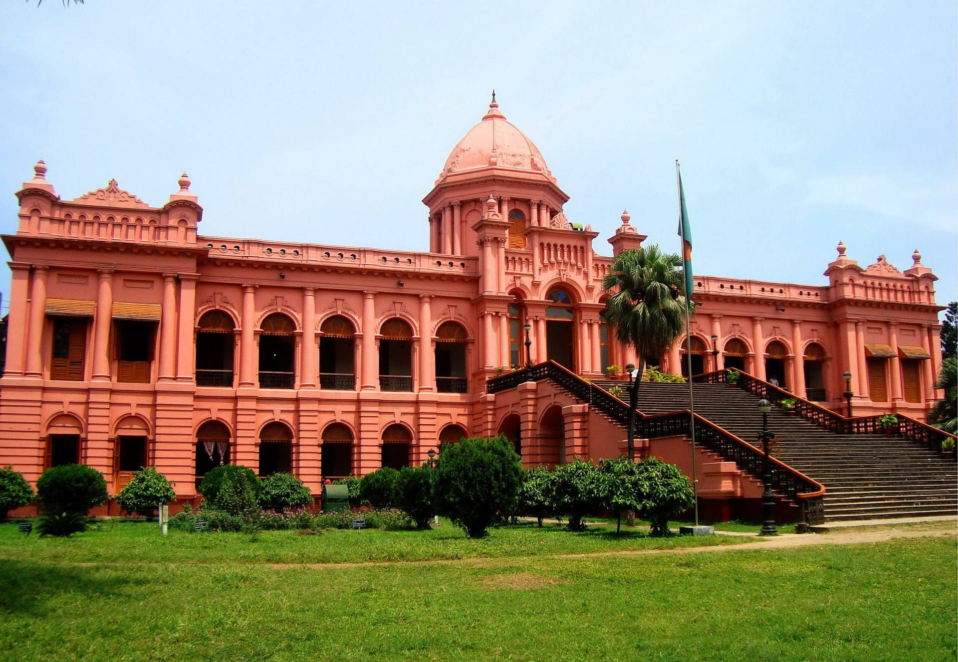 Pink Museum In Dhaka Bangladesh Background