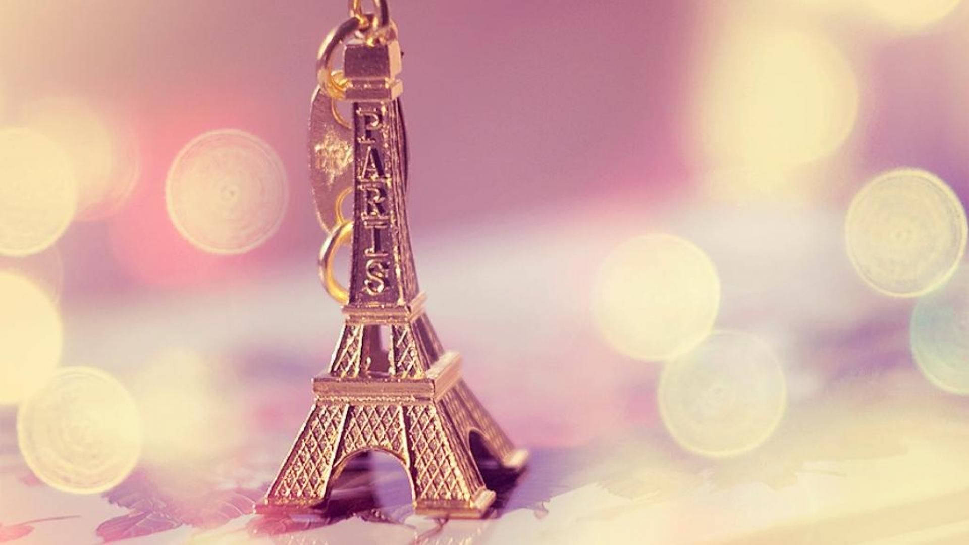 Pink Paris Keychain Wallpaper