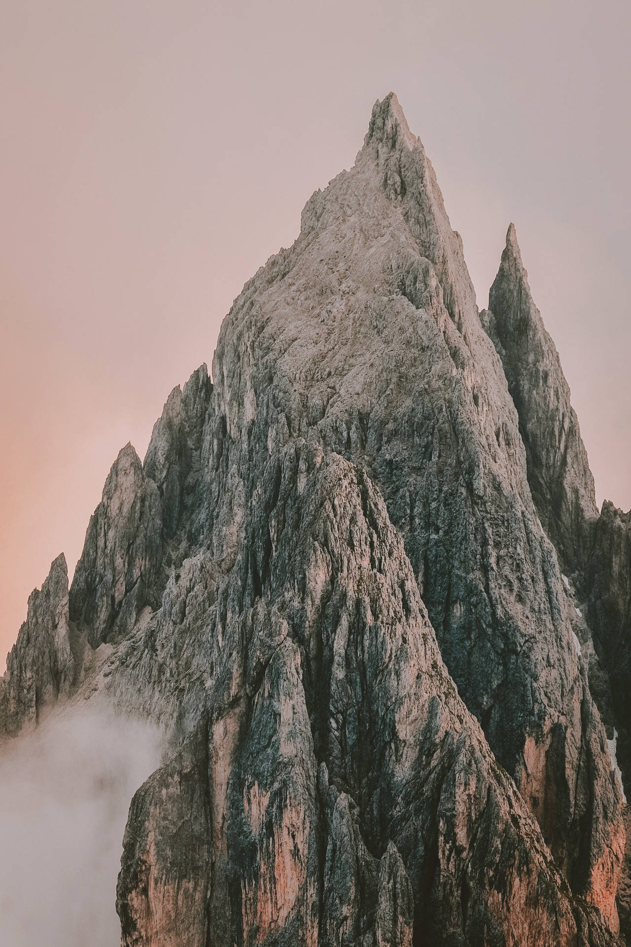 Pink Skies For Mountain Iphone Screen Background