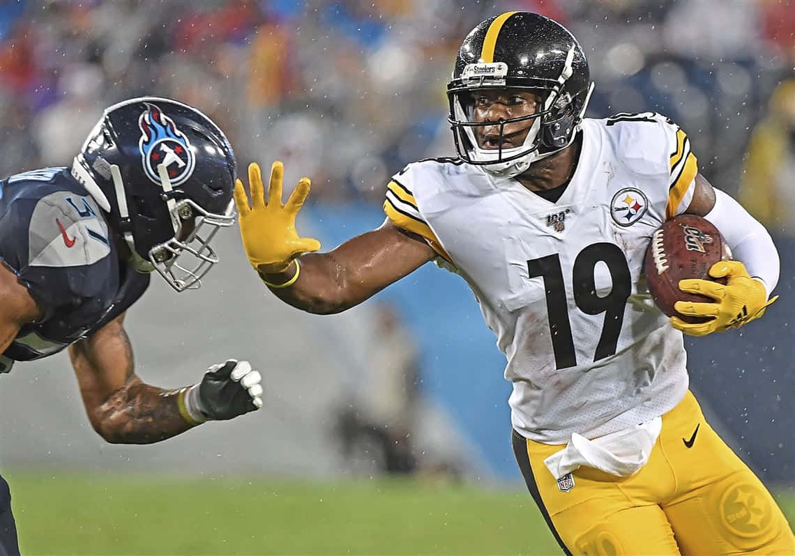 Pittsburgh Steelers Wide Receiver Juju Smith-schuster Background