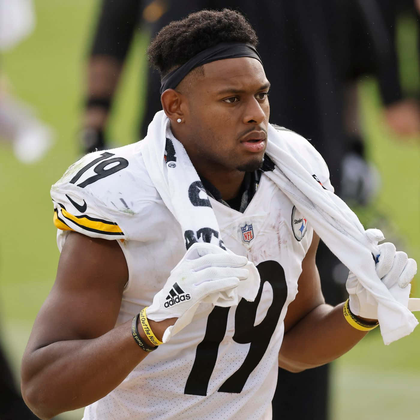 Pittsburgh Steelers Wide Receiver Juju Smith Schuster Background