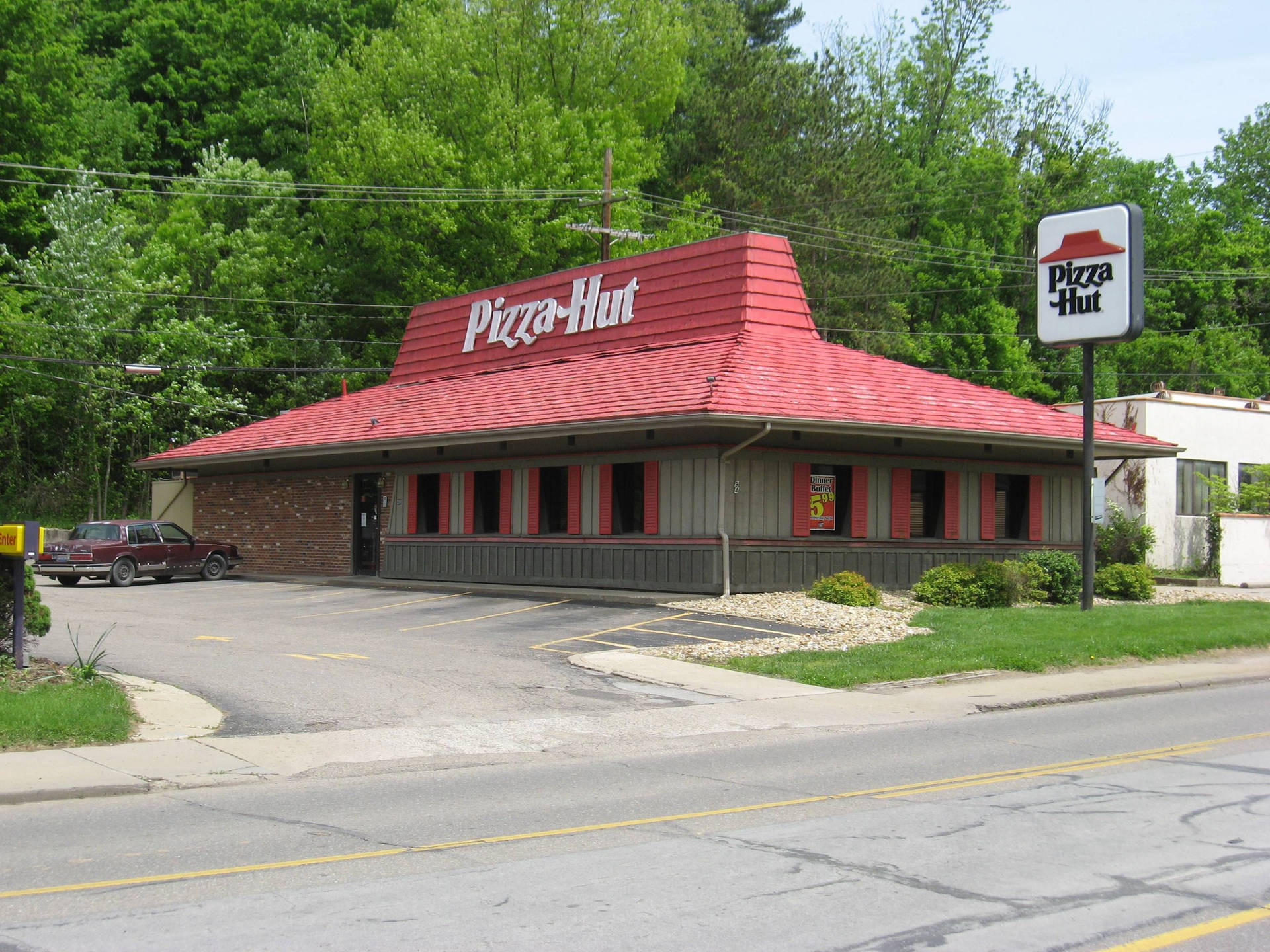 Pizza Hut Red Lid Roof