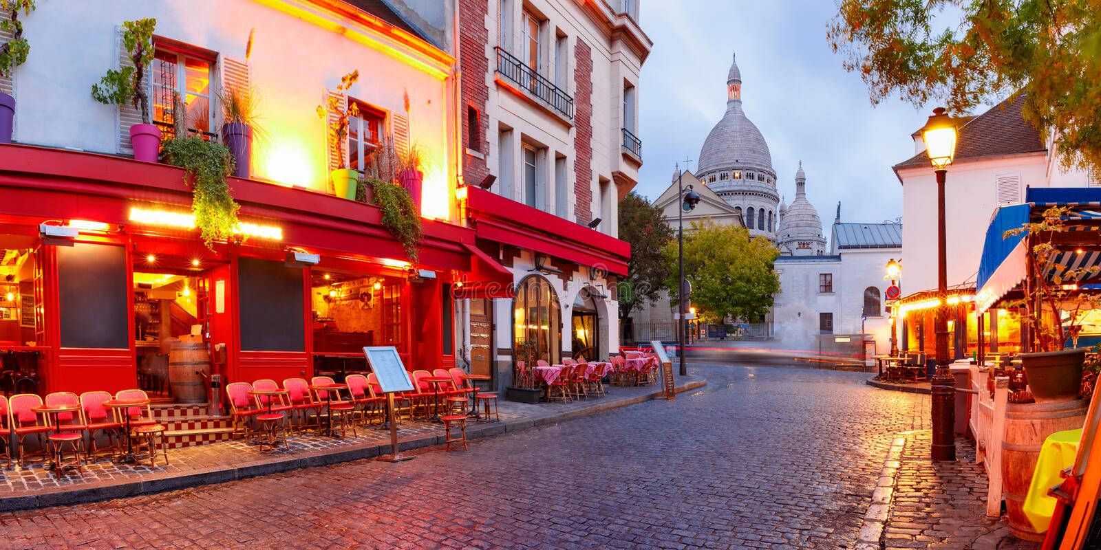 Place Du Tertre Street Sacre Coeur View Background