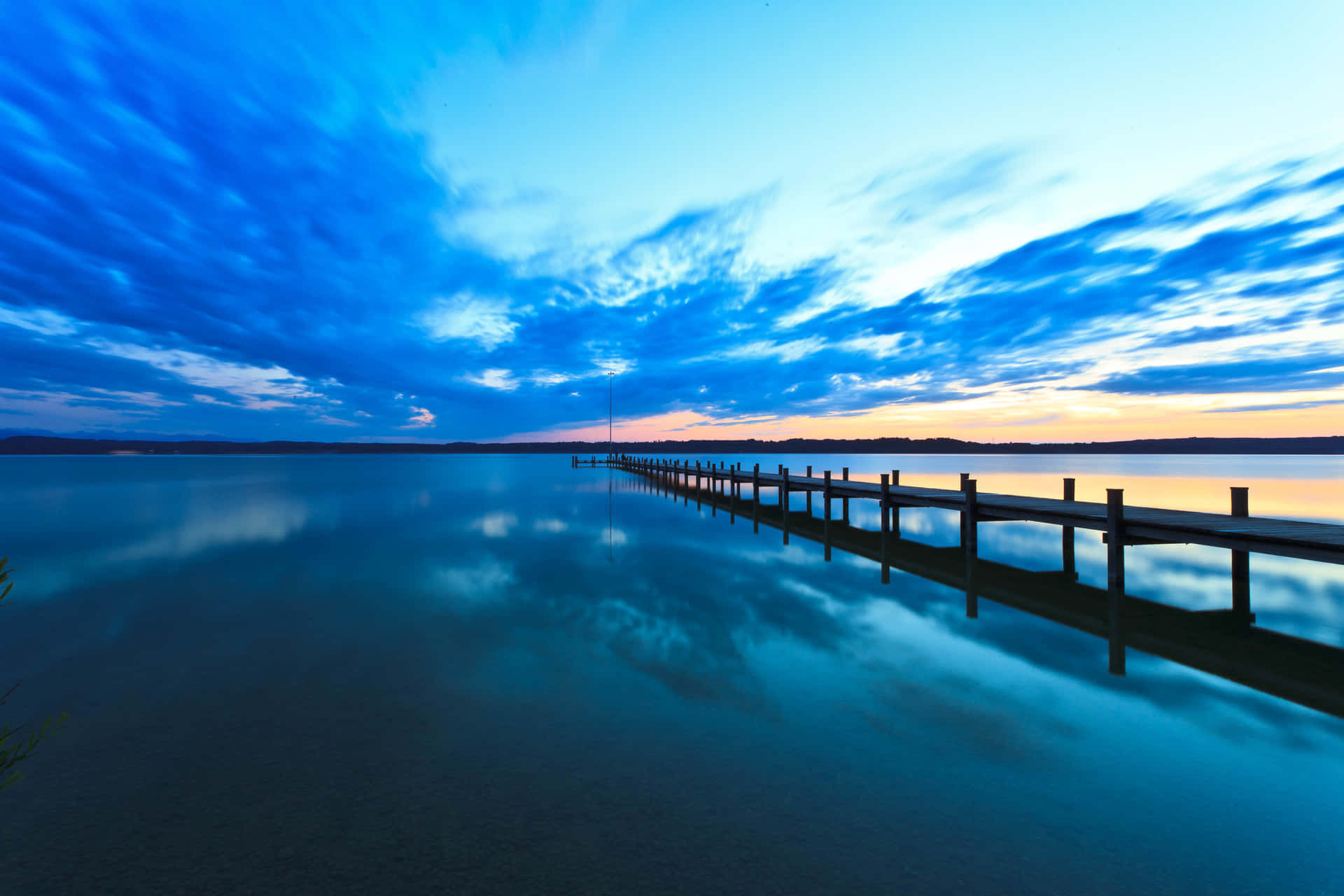 Placid Lake Starnberg Background