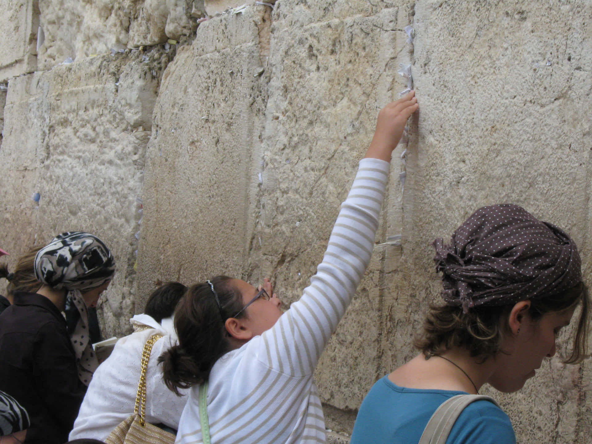 Placing Notes Western Wailing Wall Background