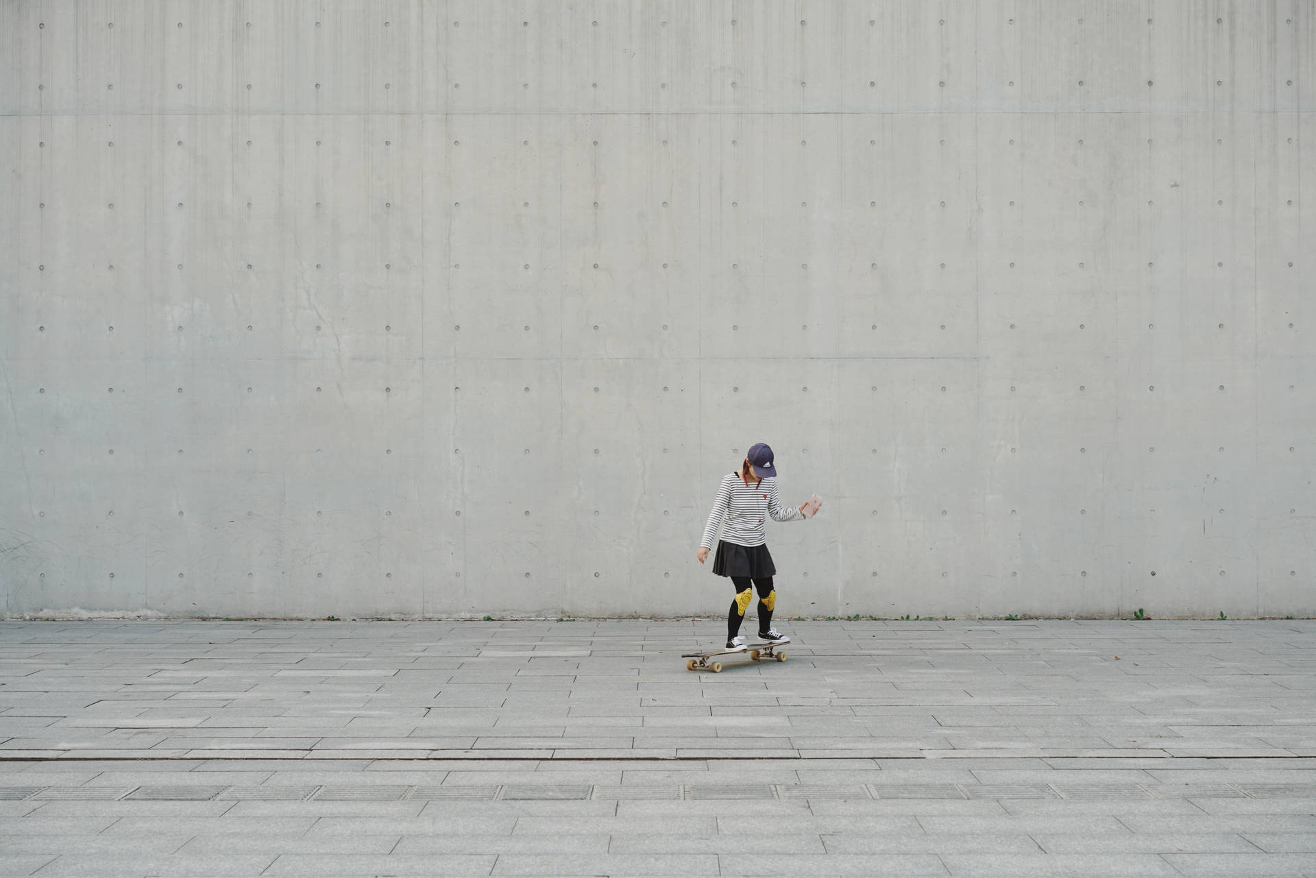 Plain Grey Woman Skateboarding Background